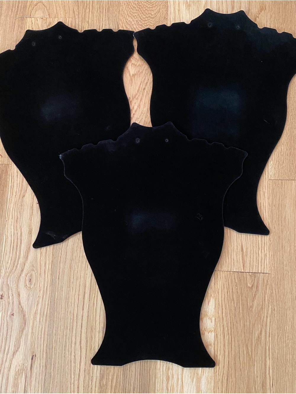Velvet Necklace Easels